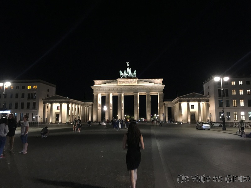 Puerta de Brandemburgo de noche