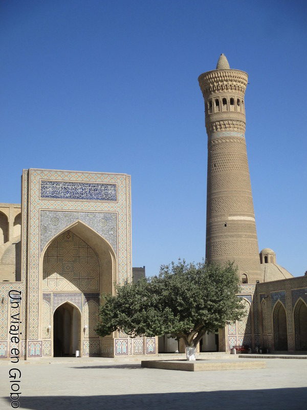 minarete de Kalan Bukhara, un imprescindible que ver en Uzbekistan