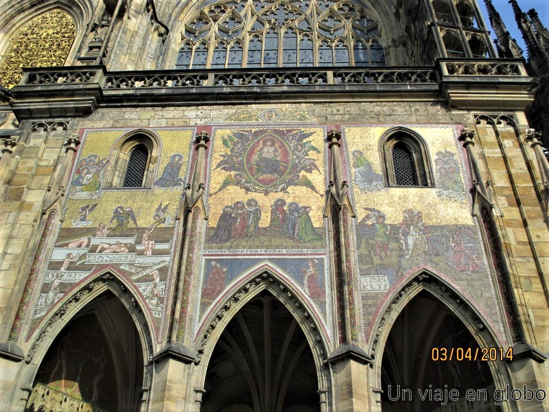 Fachada Sur y Puerta Dorada, Catedral de San Vito, Praga