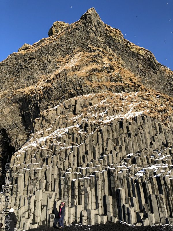 Islandia Cueva Hálsanefshellir disyunción columnar