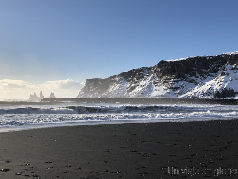 Playa de arena negra Reynisfjara