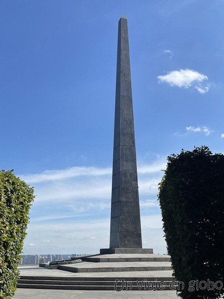 Monumento al soldado desconocido Kiev