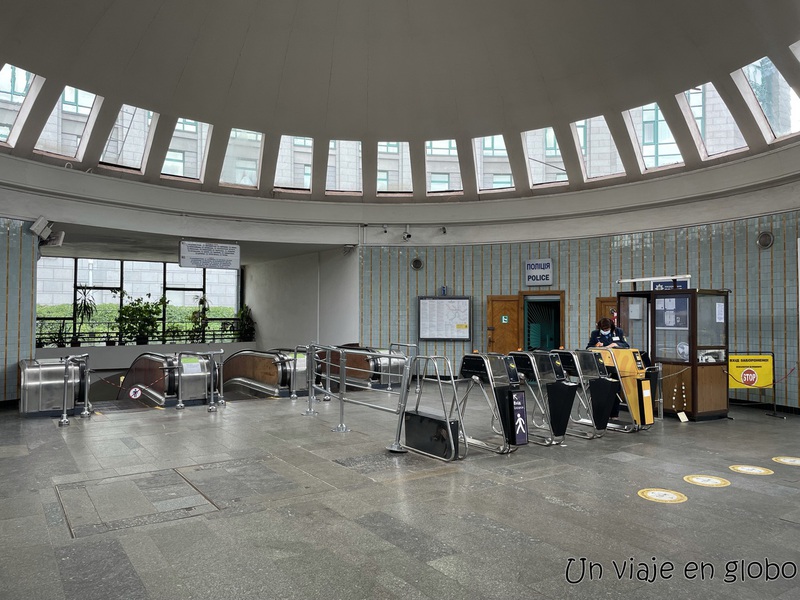 Interior Metro Estación Khreschatyk, Kiev