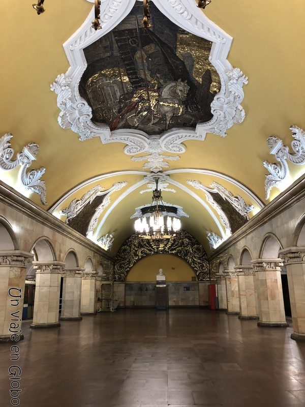 Estación Komsomolskaya - Комсомольская Metro de Moscú