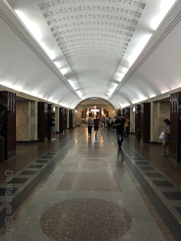 Metro Moscu Baumanskaya - Бауманская