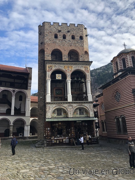 Torre Hrelyova Monasterio Rila Bulgaria