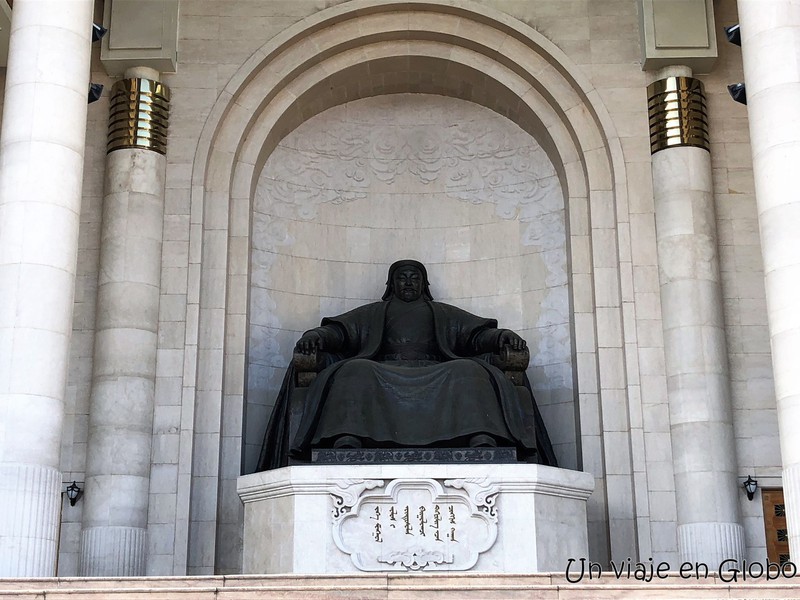 Monumento a Genghis Khan, Plaza Sükhbaatar Ulaanbaatar Mongolia