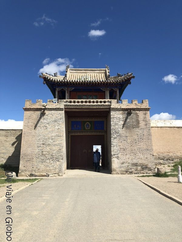 Entrada al Monasterio de Erdene Zuu Mongolia