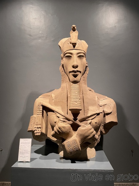 Amenhotep IV ( Akhenaton)