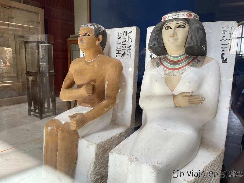 Esculturas de Rahotep y Nofret