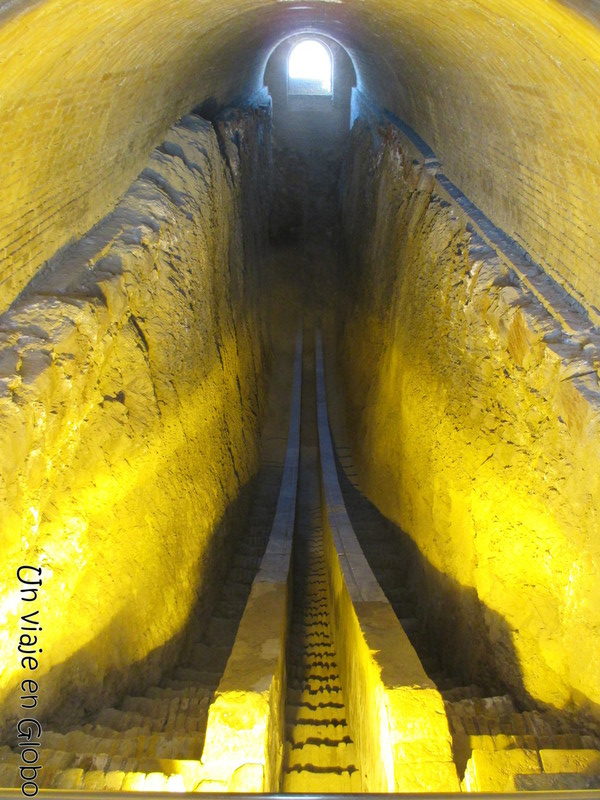 Interior Observatorio de Ulugbek Samarkanda