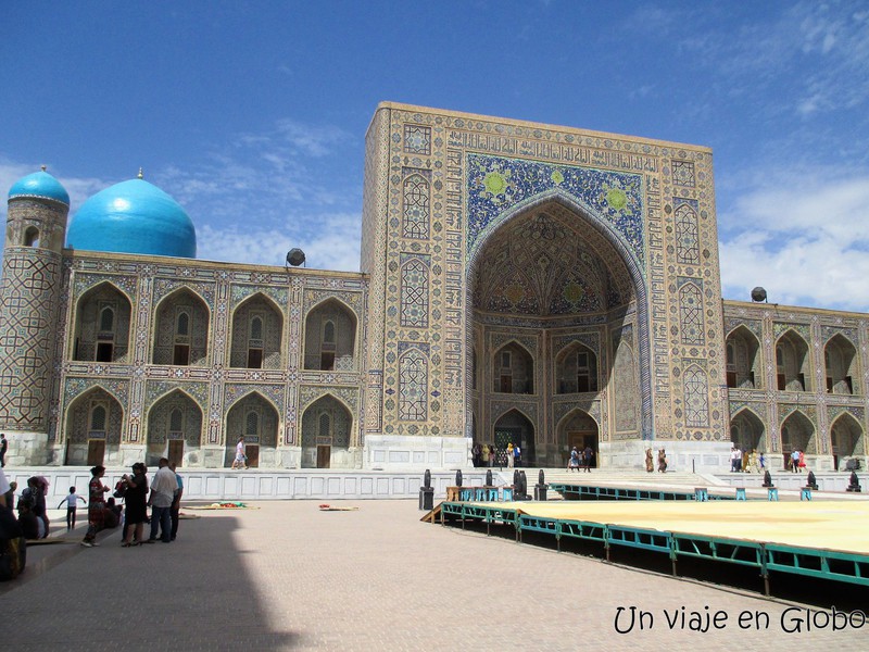 mezquita Tilla-Kori (mezquita de oro) Samarkanda