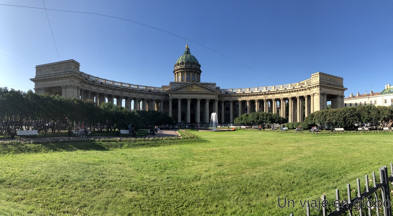 Fachada lateral, Catedral de nuestra señora de Kazan, San Petersburgo