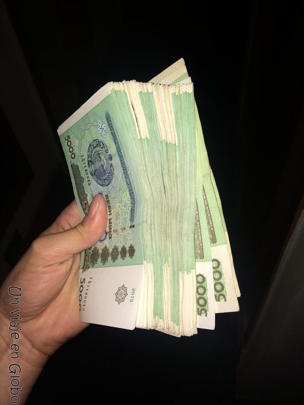 Dinero en Uzbekistan