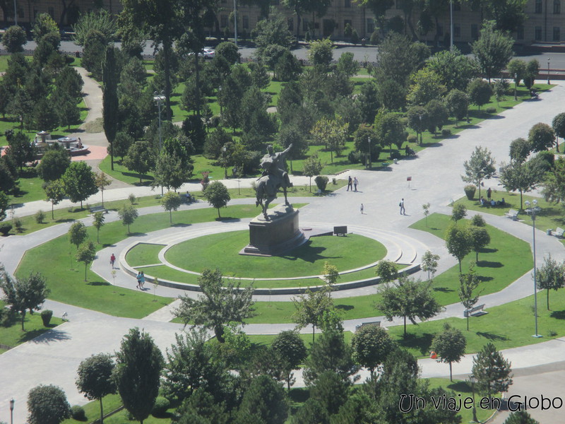 La plaza Amir Temur Tashket