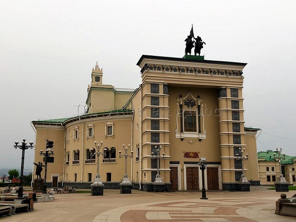 Teatro de la Ópera y Ballet Ulan Ude