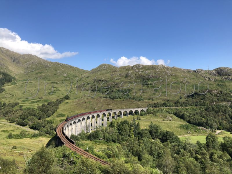 Tren de vapor Jacobite Escocia