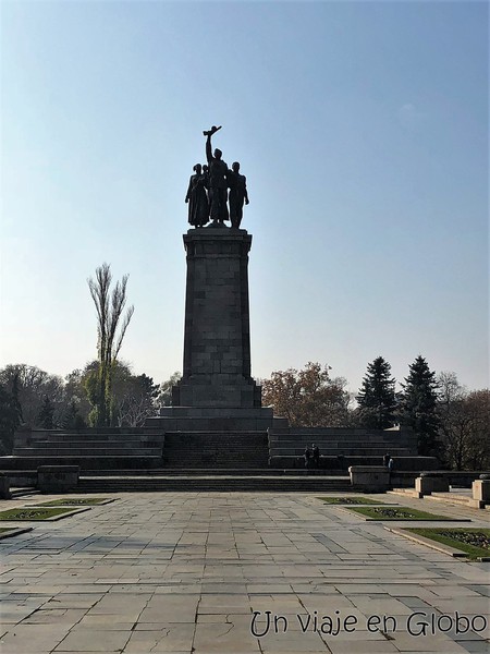 Monumento Jardines Knyazheska