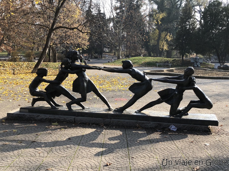 Niños jugando Jardines Knyazheska