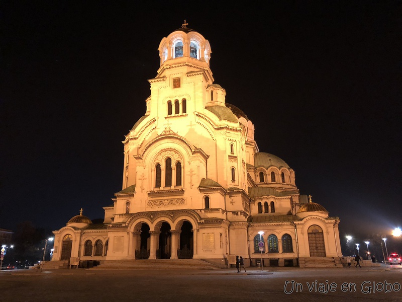 De noche catedral de Alexander Nevsky